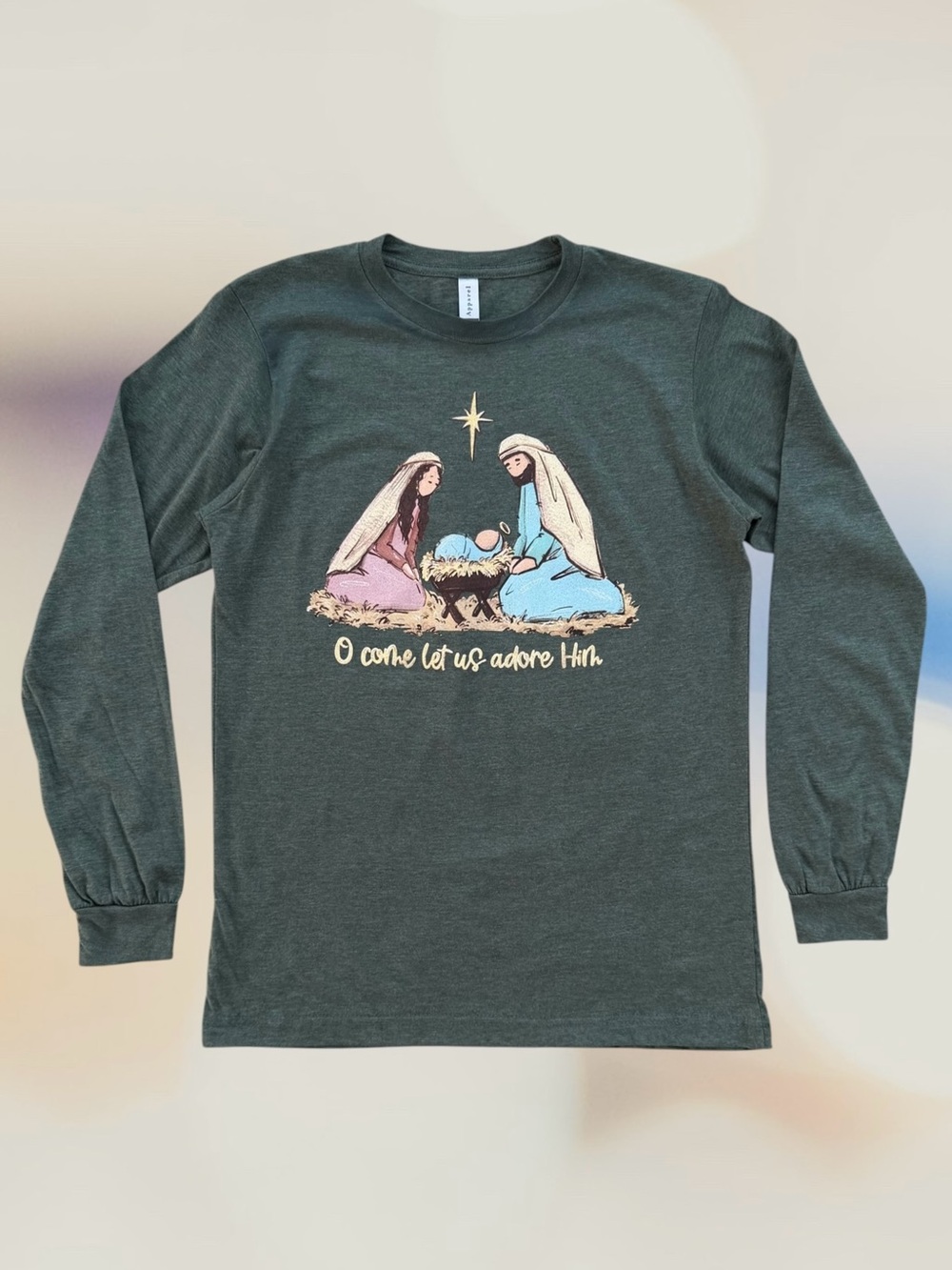 “O come let us adore Him” Nativity Scene Green Long Sleeve Graphic Tee Women’s M